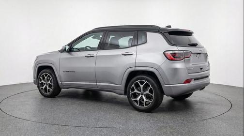 Silver Zynith Metallic Clearcoat 2025 Jeep Compass Limited
