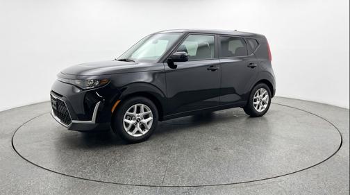 Fusion Black 2025 Kia Soul LX