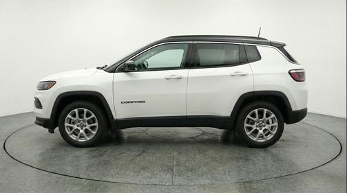 Bright White Clearcoat 2025 Jeep Compass Limited