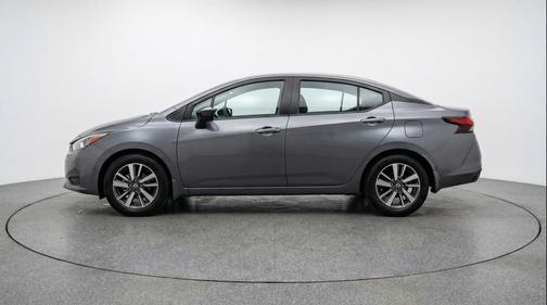 Gun Metallic 2025 Nissan Versa 1.6 SV