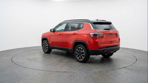 Red Hot Pearlcoat 2025 Jeep Compass Trailhawk