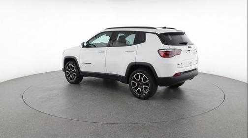Bright White Clearcoat 2025 Jeep Compass Trailhawk