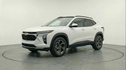 Summit White 2025 Chevrolet Trax LT