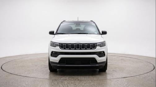 Bright White Clearcoat 2025 Jeep Compass Limited