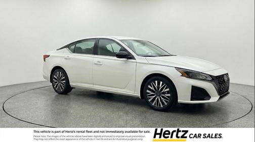 Glacier White 2025 Nissan Altima SV FWD