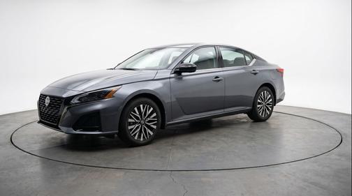 Gun Metallic 2025 Nissan Altima SV FWD