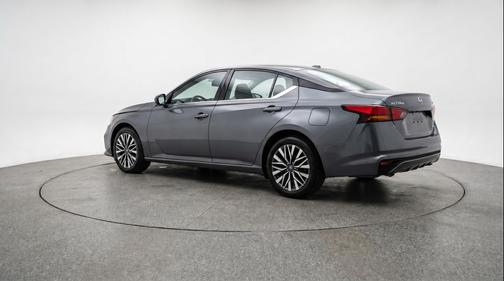 Gun Metallic 2025 Nissan Altima SV FWD