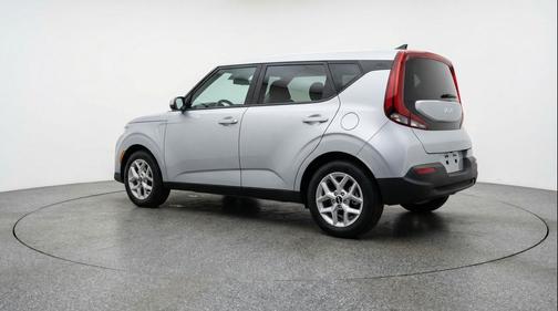 Steel Gray 2025 Kia Soul LX