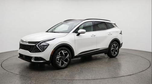 Glacial White Pearl 2025 Kia Sportage LX