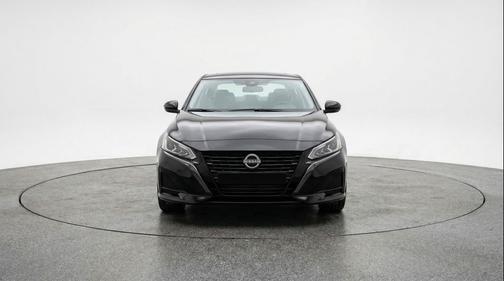 Super Black 2025 Nissan Altima SV FWD