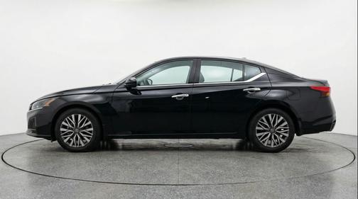 Super Black 2025 Nissan Altima SV FWD