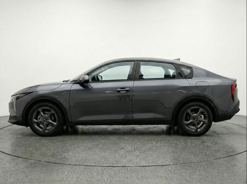 Interstellar Gray 2025 Kia K4 LXS