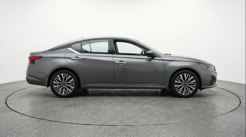 Gun Metallic 2025 Nissan Altima SV FWD