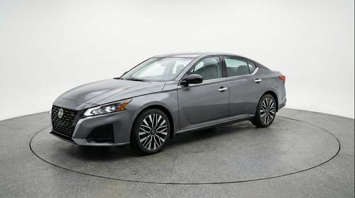 Gun Metallic 2025 Nissan Altima SV FWD