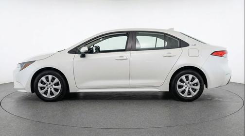 Ice Cap 2025 Toyota Corolla LE