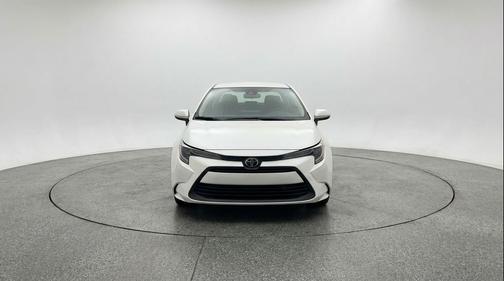 Ice Cap 2025 Toyota Corolla LE
