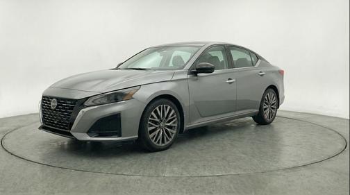 Gun Metallic 2025 Nissan Altima SV FWD