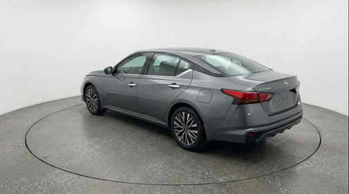 Gun Metallic 2025 Nissan Altima SV FWD