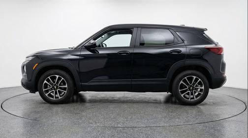 Mosaic Black Metallic 2025 Chevrolet Trailblazer LT