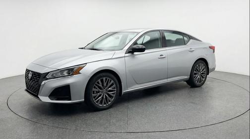 Gun Metallic 2025 Nissan Altima SV FWD