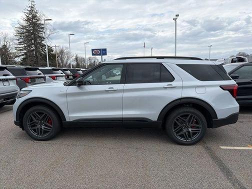 White 2026 Ford Explorer ST-Line
