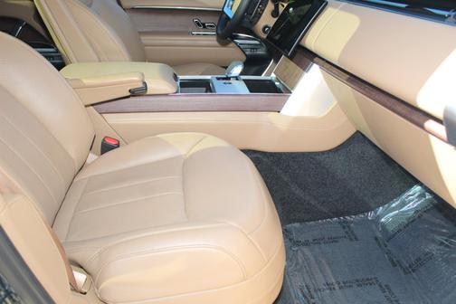 2024 Land Rover Range Rover SE