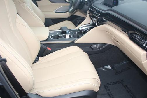 2024 Acura MDX w/Advance Package