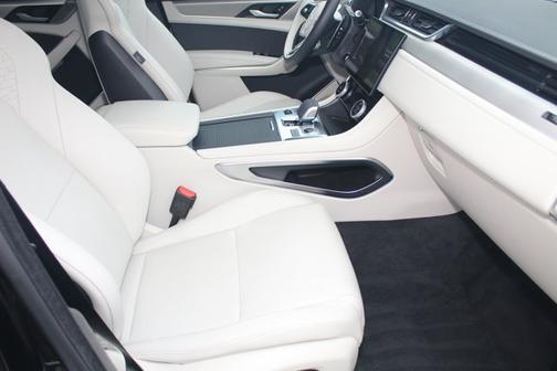 2025 Jaguar F-PACE R-Dynamic S