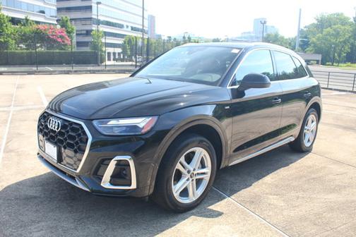 2022 Audi Q5 S line Premium