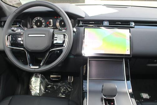 2026 Land Rover Range Rover Velar Dynamic SE