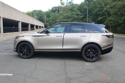 2026 Land Rover Range Rover Velar Dynamic SE