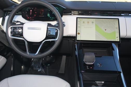 2025 Land Rover Range Rover Sport SE