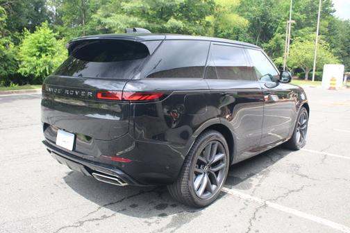 2025 Land Rover Range Rover Sport Dynamic SE