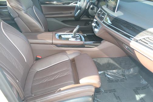2022 BMW 750 750i xDrive