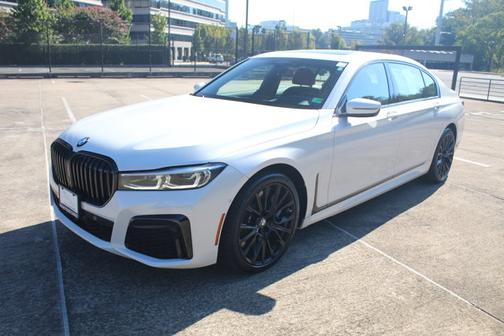 2022 BMW 750 750i xDrive