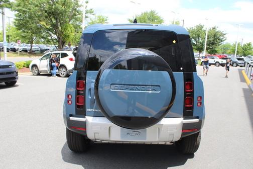 2025 Land Rover Defender S