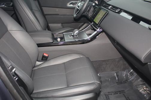 2025 Land Rover Range Rover Velar Dynamic SE