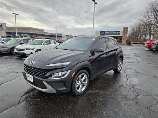 2022 Hyundai KONA SEL