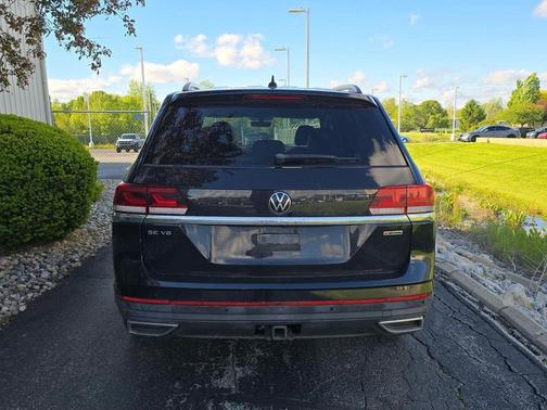 Deep Black Pearl 2021 Volkswagen Atlas 3.6L SE w/Technology