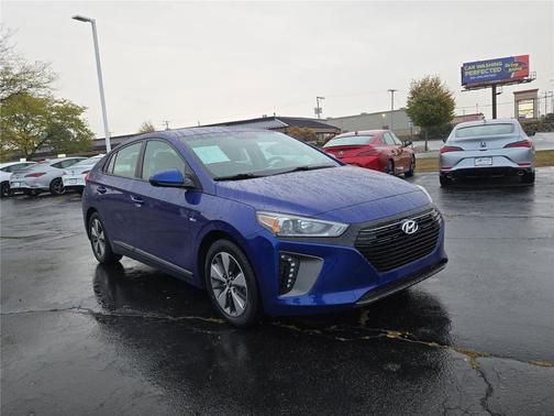 2019 Hyundai IONIQ Plug-In Hybrid Base