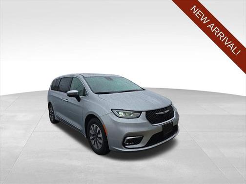 2023 Chrysler Pacifica Hybrid Limited