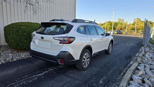 2022 Subaru Outback Base