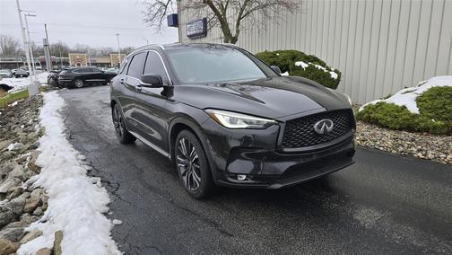2022 INFINITI QX50 LUXE AWD