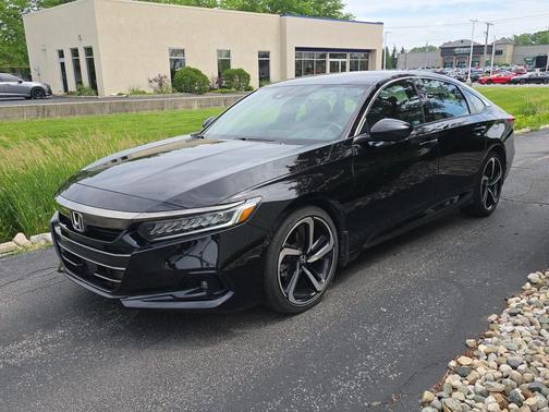 Crystal Black Pearl 2022 Honda Accord Sport 1.5T
