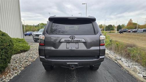 2022 Toyota 4Runner SR5