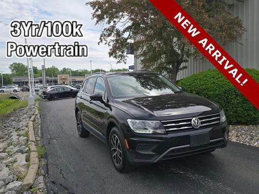 Deep Black Pearl 2021 Volkswagen Tiguan 2.0T SE 4MOTION