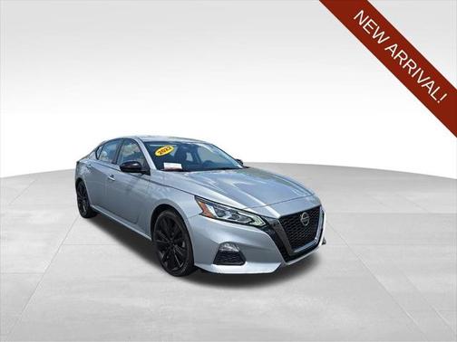 2022 Nissan Altima SR FWD