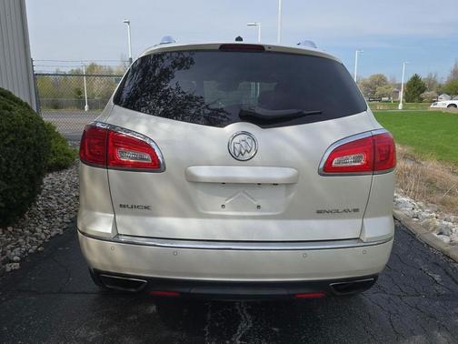 White Diamond Tricoat 2015 Buick Enclave Premium