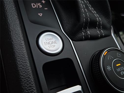 2023 Volkswagen Atlas 3.6L SE w/Technology