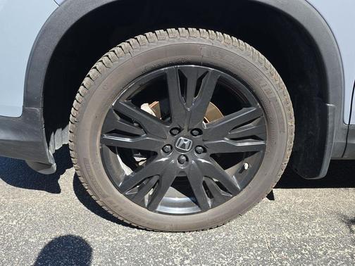 Sonic Gray Pearl 2022 Honda Pilot AWD Black Edition